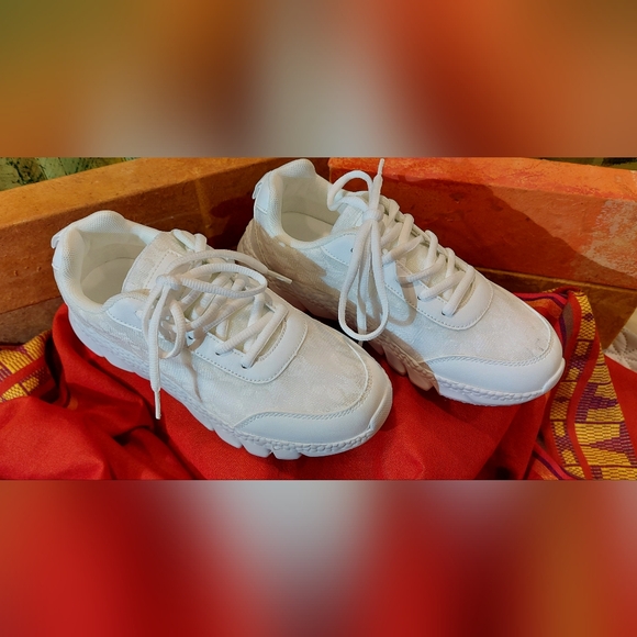Classic White Women's Sneakers - Picture 3 of 7